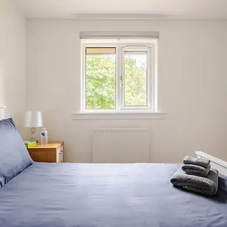 Little France House Room1-2